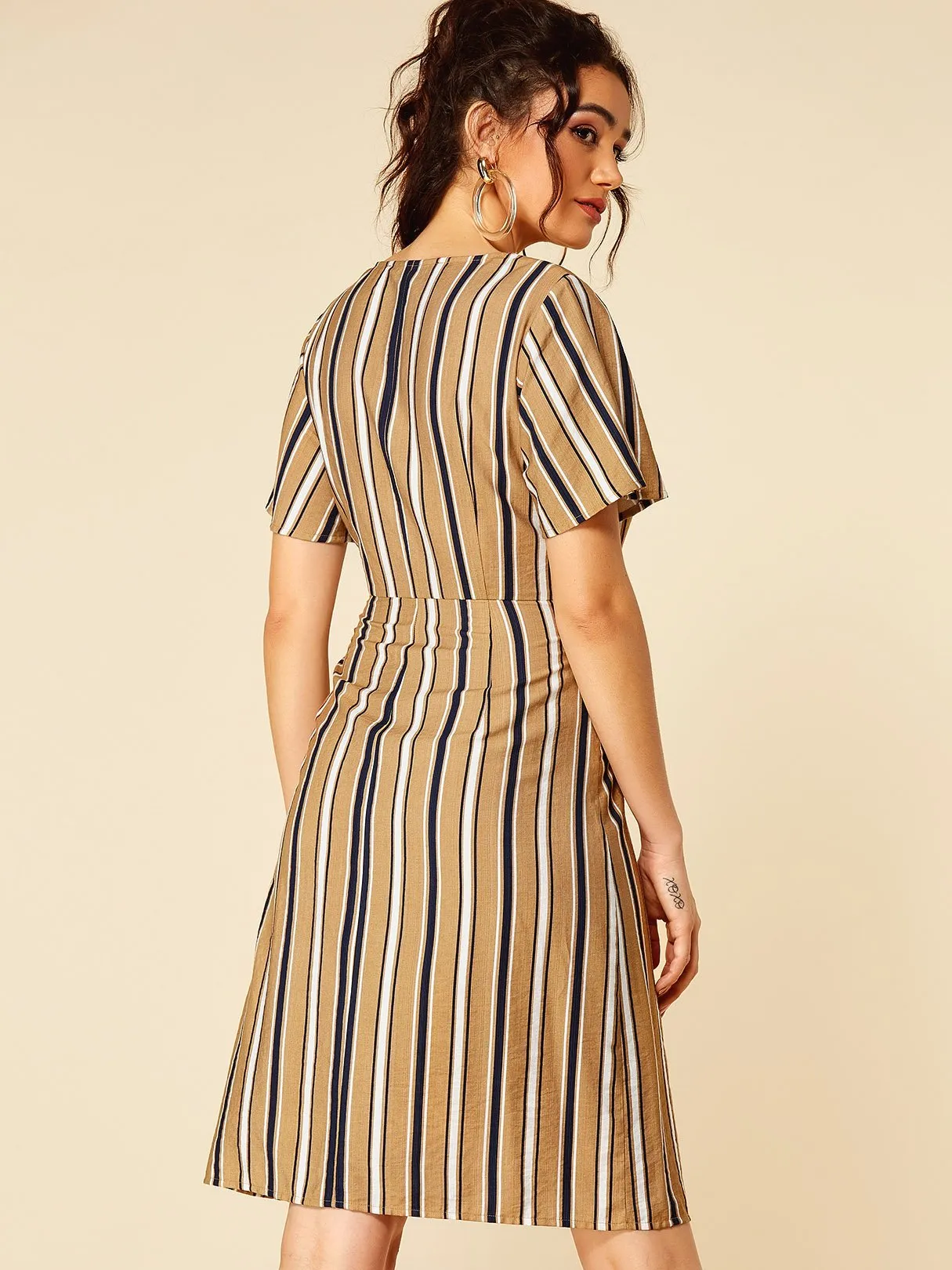 Wholesale Camel V-Neck Short Sleeve Stripe Cut Out Self-Tie Midi Dresses