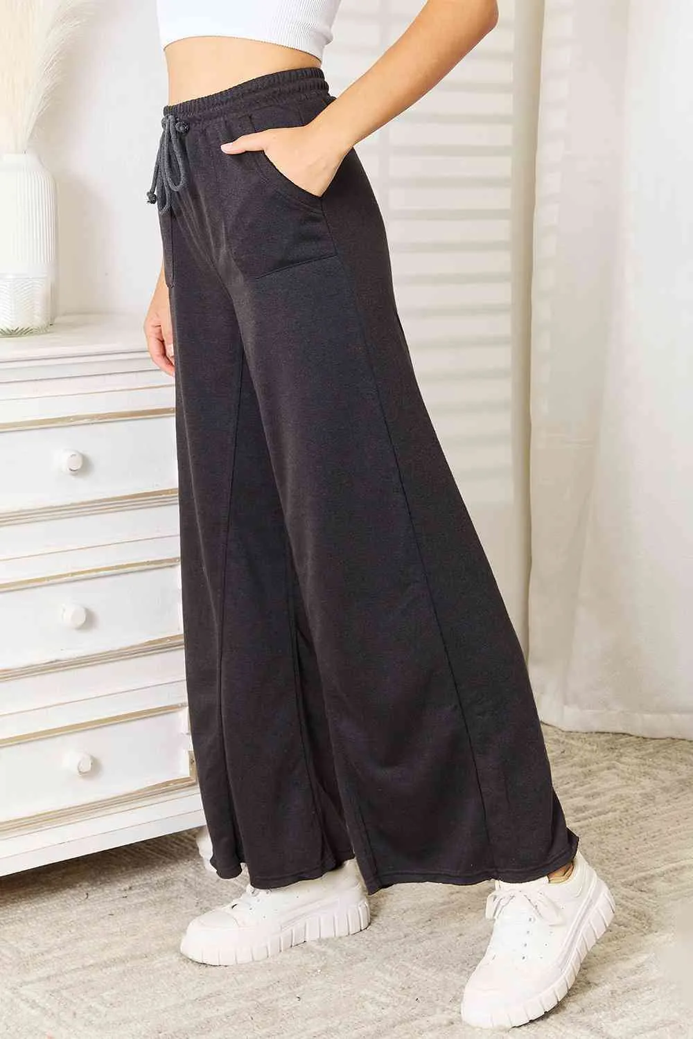 Wide Leg Pocketed Pants